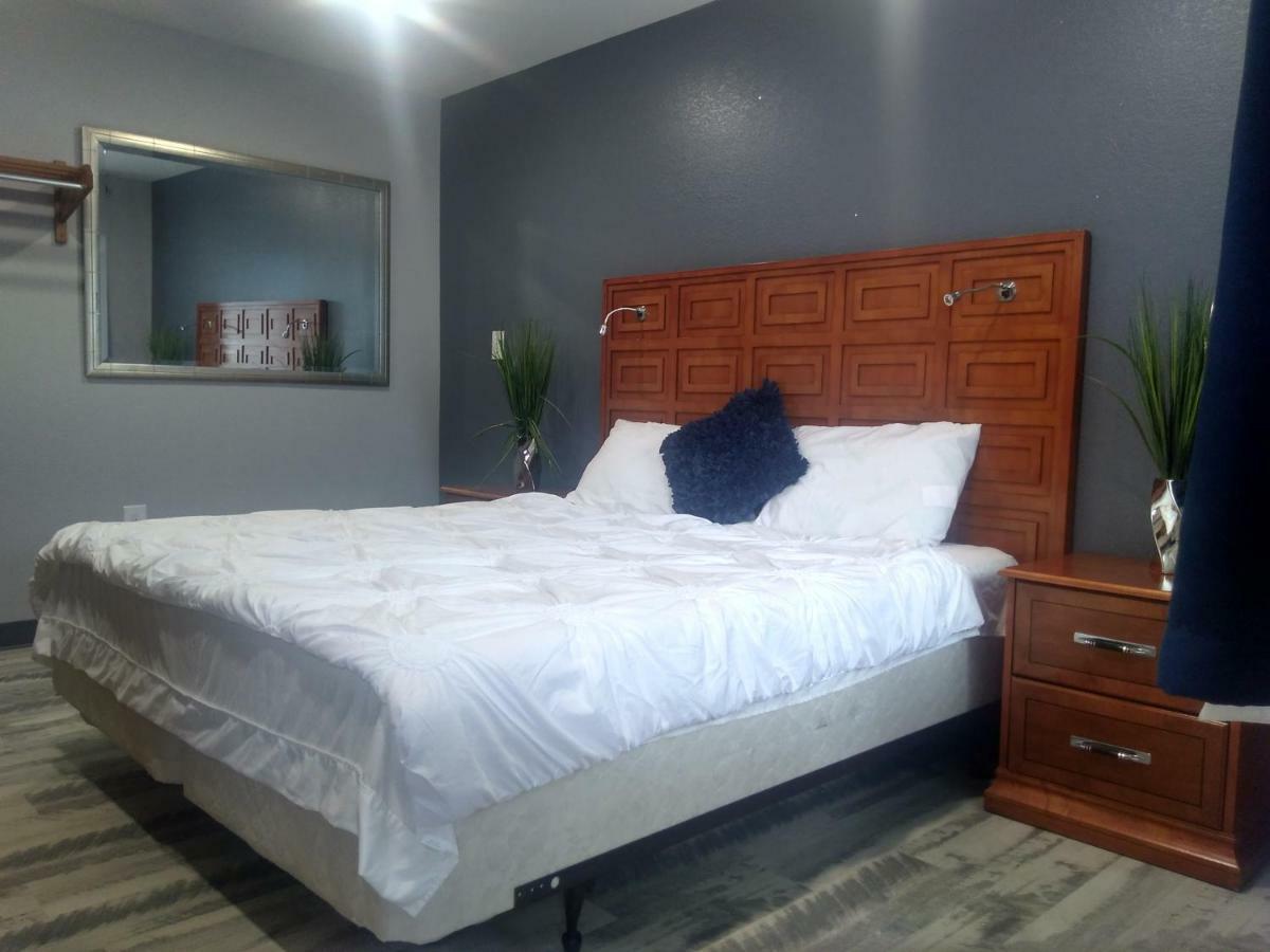 Motel The Carasaljo Lakewood Exterior foto
